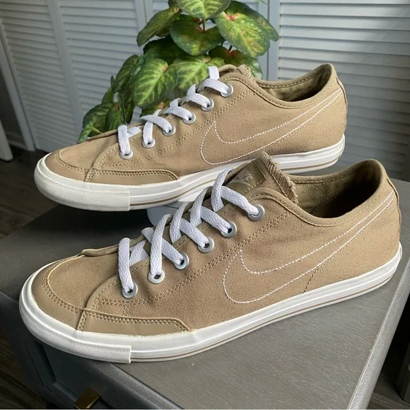 2010 Y2K Nike Skate Style Tan Beige Canvas Sneaker